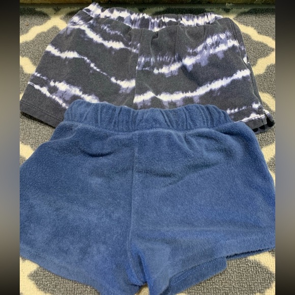 Girls size 6 Gap shorts - Picture 3 of 3